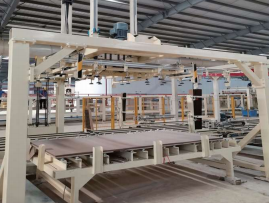 Машина для изготовления досок с верхней защитой